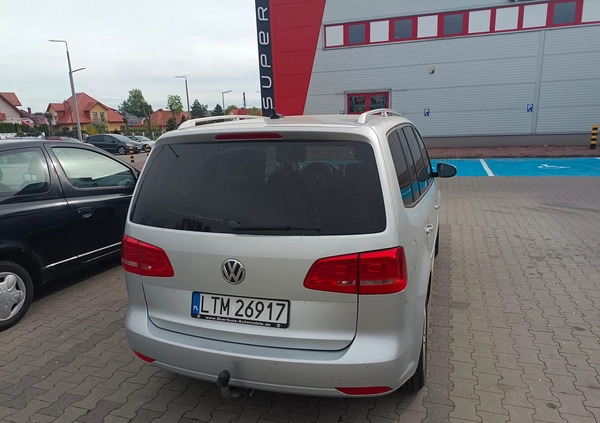 Volkswagen Touran cena 38000 przebieg: 205000, rok produkcji 2013 z Rumia małe 16